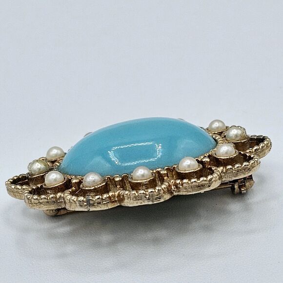 Sarah Coventry Turquoise Brooch Vintage Lucite Cabochon Faux Pearl Estate Pin - Picture 3 of 9